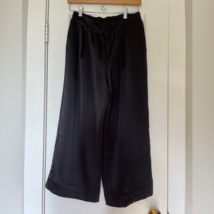 Spanx Pull On Wide Leg Satin Pant Size Medium
